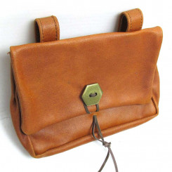 Tasche "Steff" Cognac mit Wabenknopf 