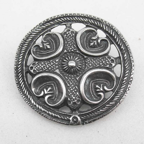 Zierniete "Triskel Floral durchbrochen" Altnickel